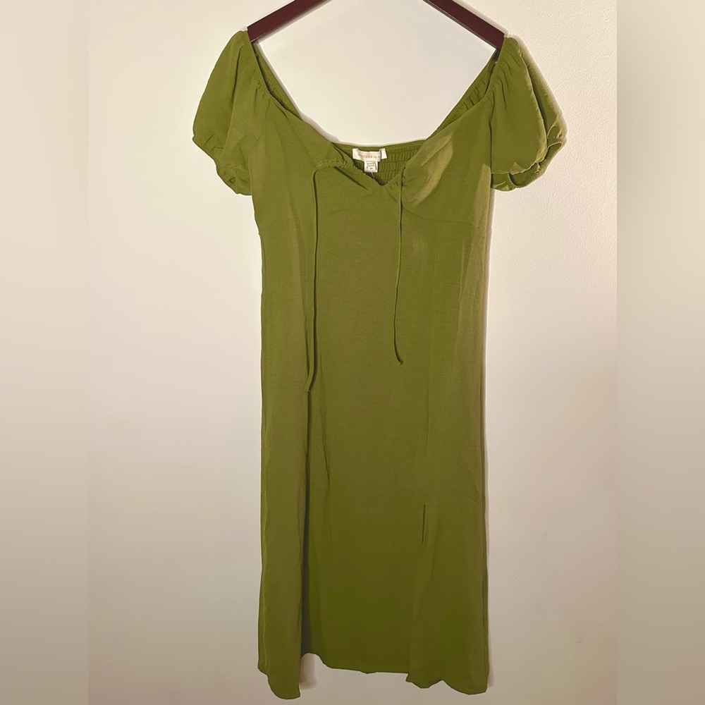 Monteau Los Angeles | Olive Green Midi Dress | Tie Front Puff Sleeve | Size M